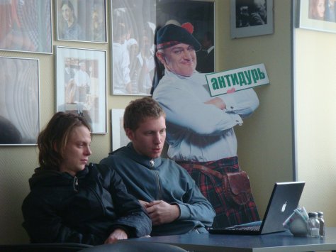 gogol-farewell-letter-with-set-designer