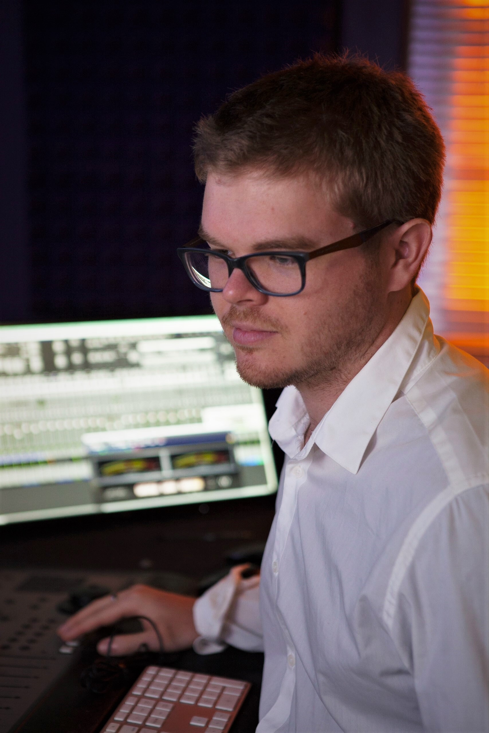 JL CloseUpWorkAtMixingDesk