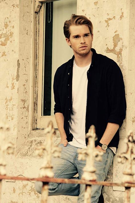 MV5BMTU0MjM0ODAzMV5BMl5BanBnXkFtZTgwNDczNzE4NjE@._V1_SY1000_CR0,0,666,1000_AL_