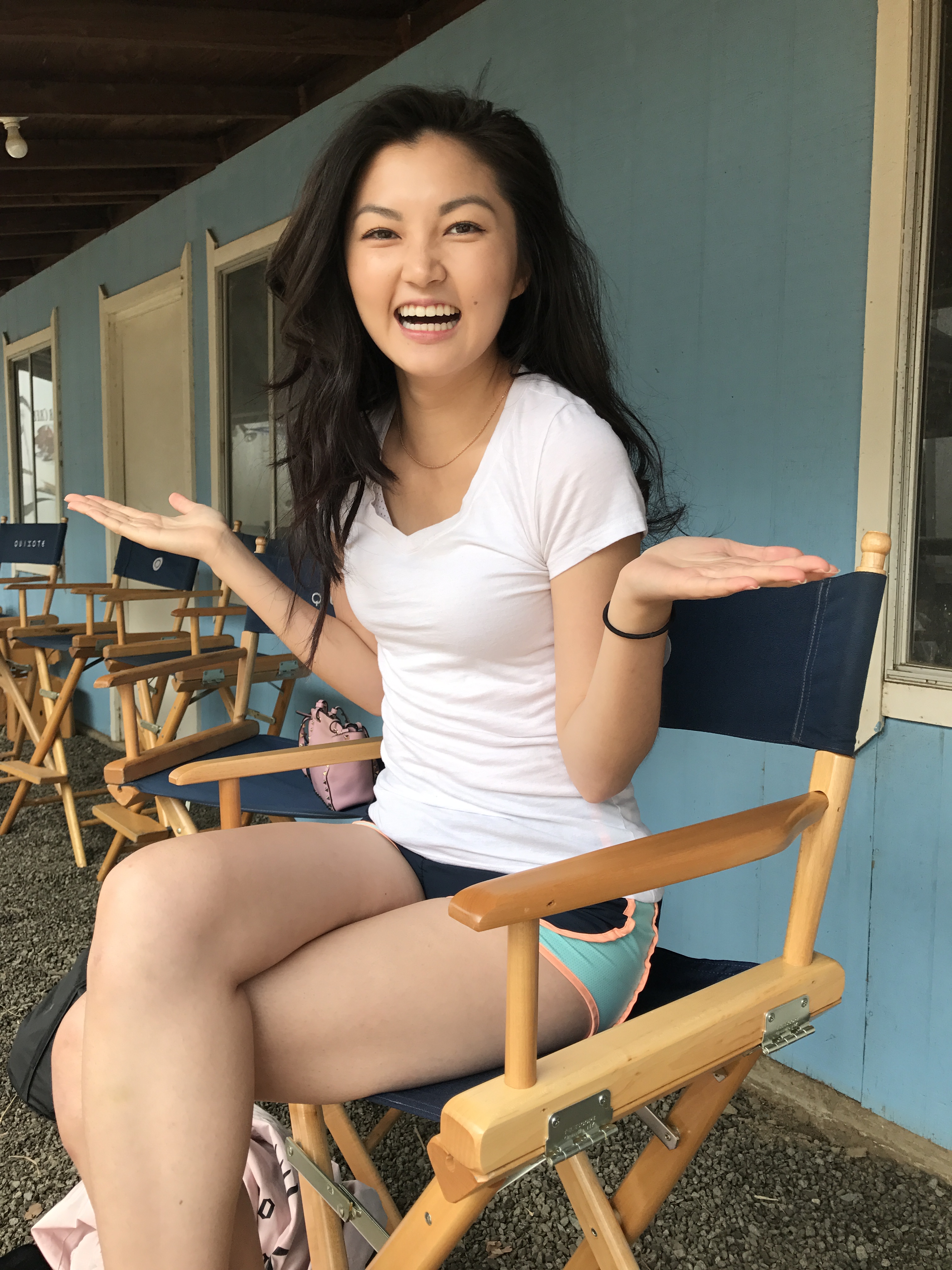 jolie-chi-on-set-destined (2)